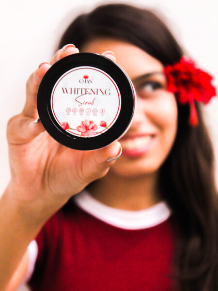 Ojas Whitening Scrub (50Gms)